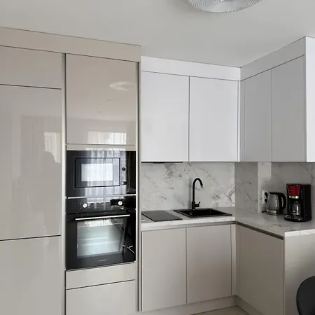 Premium Polarstar Luxury 150 M Zum Pool 1 Balkon Meeresblick Google Tv Bis Zu 4 Personen Apartmán *